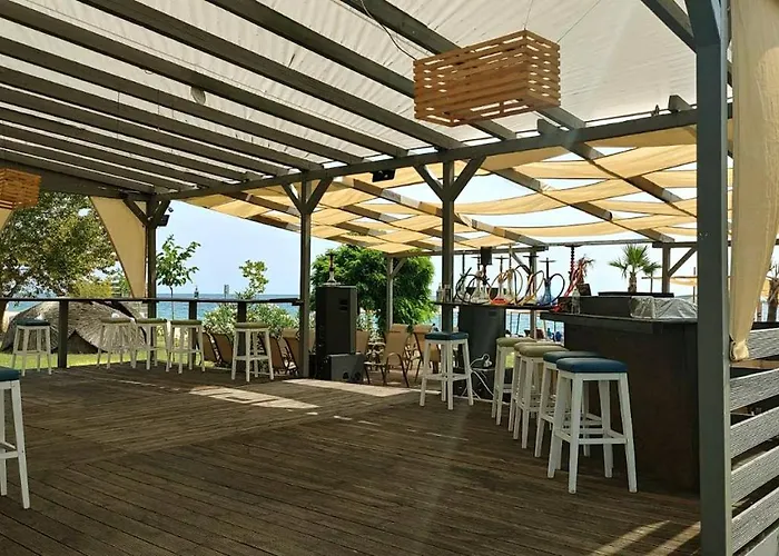 Rhea Seaside Villa Karianí